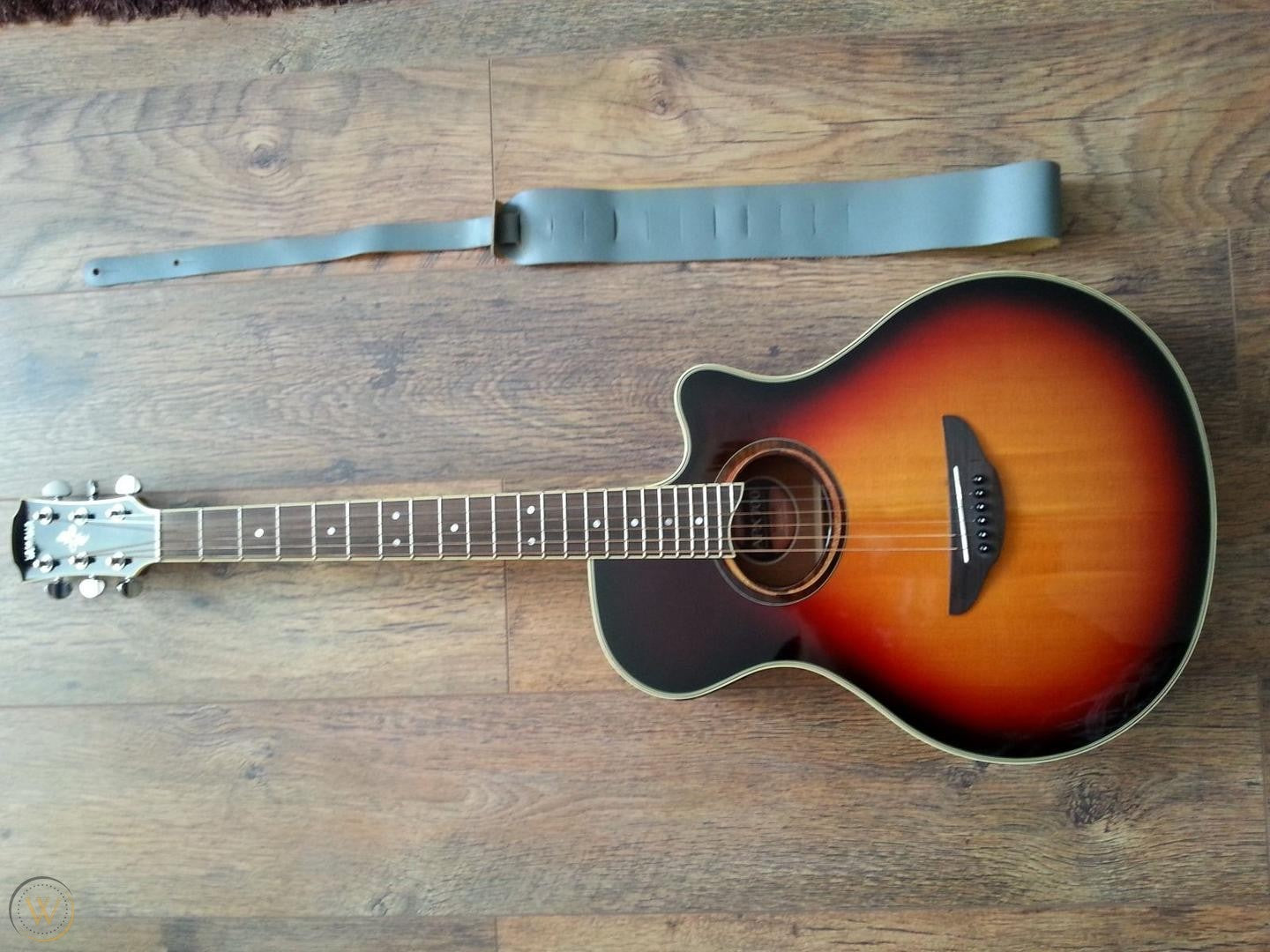Yamaha Guitarra ElectroAcustica APX700II Brown Sunburst Gloss