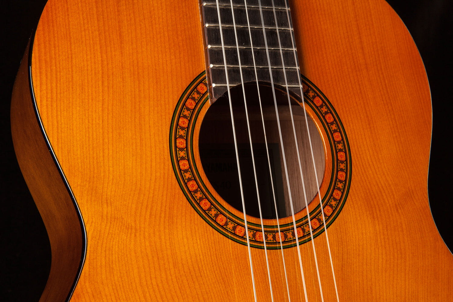 Yamaha CS40 Guitarra Acústica, color Natural de 6 cuerdas 3/4