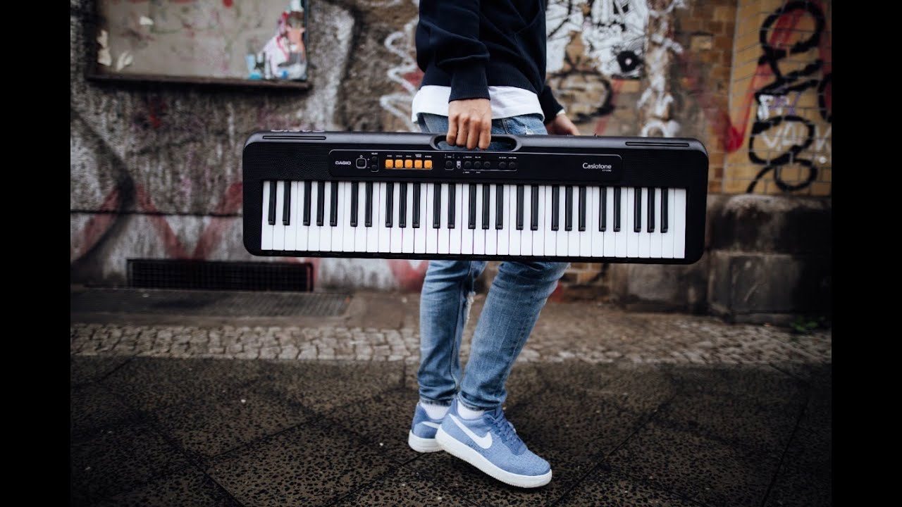 Casio CT-S100 61-Key Beginner Keyboard with Eliminator