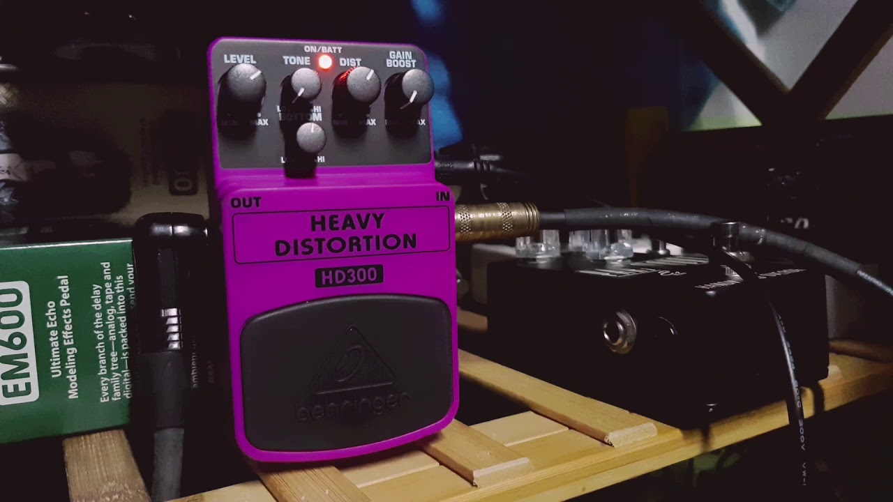 BEHRINGER HD 300 PEDAL Heavy Distortion BEHRINGER