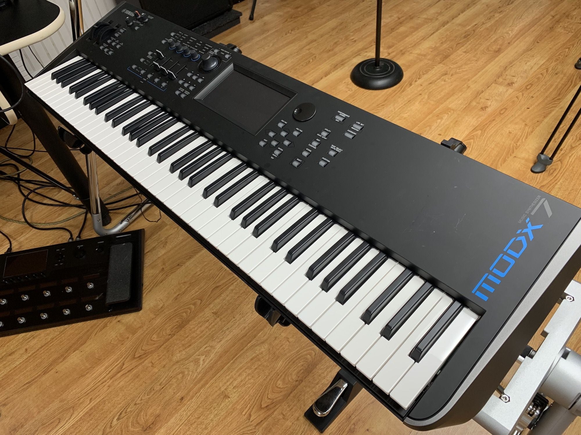 Yamaha teclado Modx7+ Plus Sintetizador 76 Teclas Pesadas