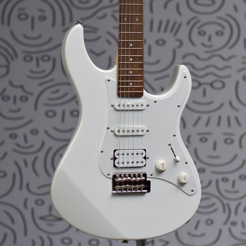 Guitarra Eléctrica Yamaha Pacifica PAC012WH-Blanca