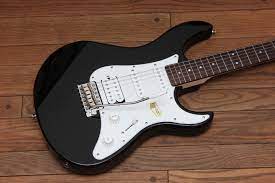 Guitarra Eléctrica Yamaha Pacífica PAC112JBL-Negra