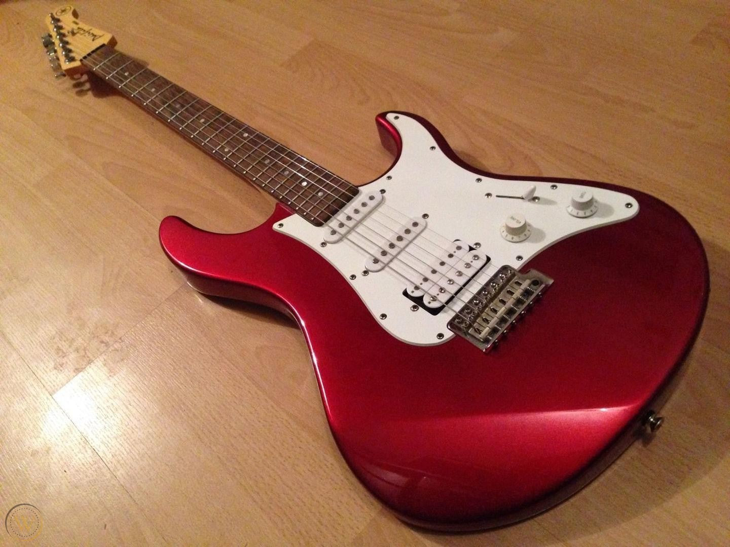 Yamaha Pacifica PAC112JRM Electric Guitar Red