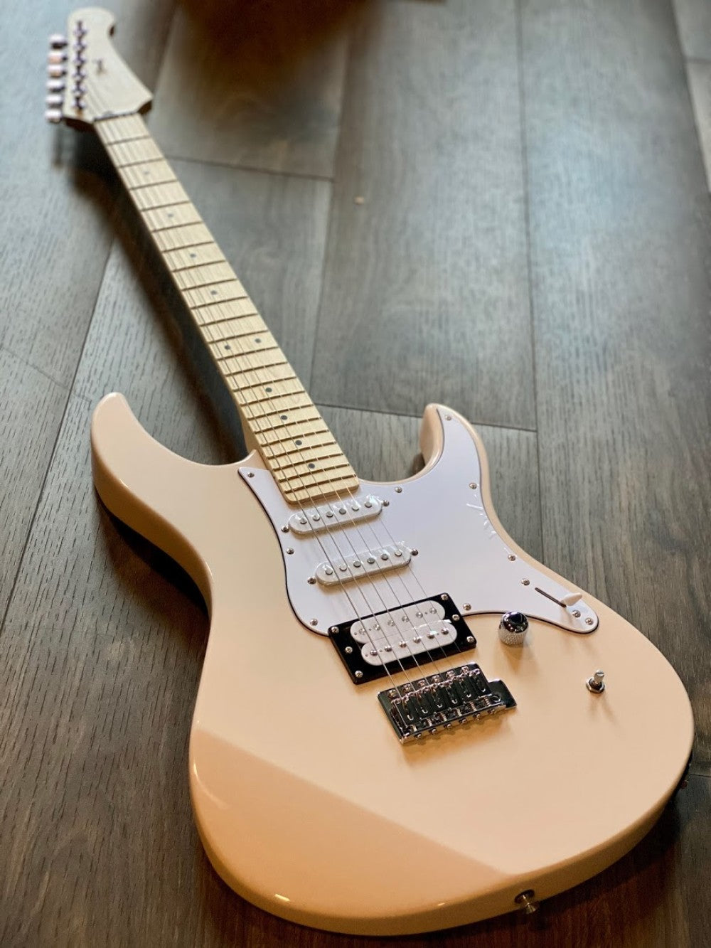 Guitarra Eléctrica Yamaha Pacífica PAC112VMSP Sonic Pink.