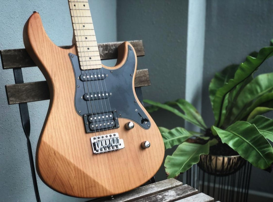 Guitarra Eléctrica Yamaha PAC112VMXYNS Yellow Natural Satin.