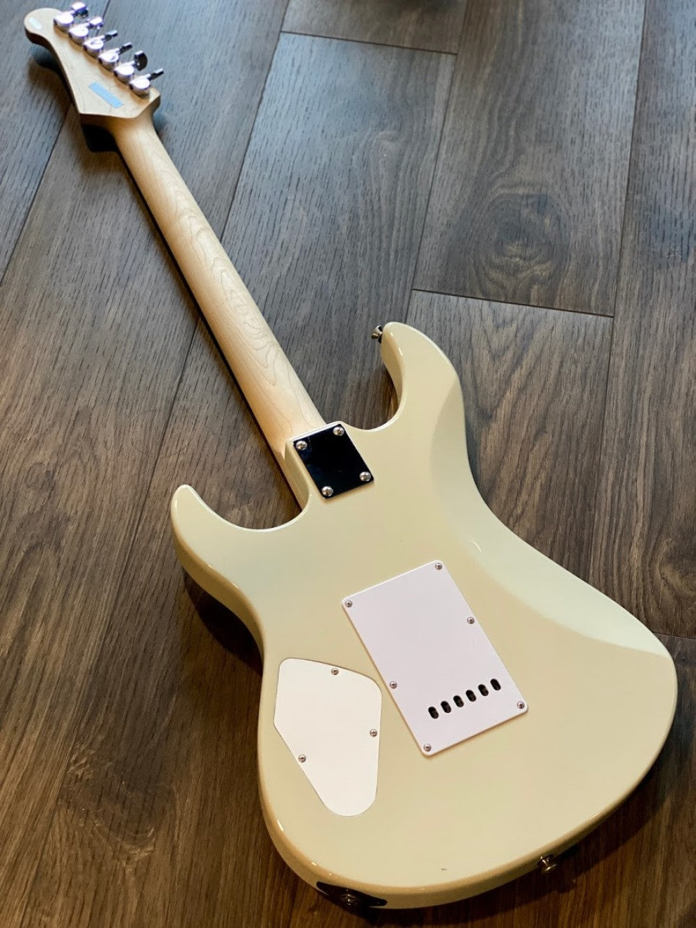 Yamaha Pacifica PAC112VVW Electric Guitar - Vintage White