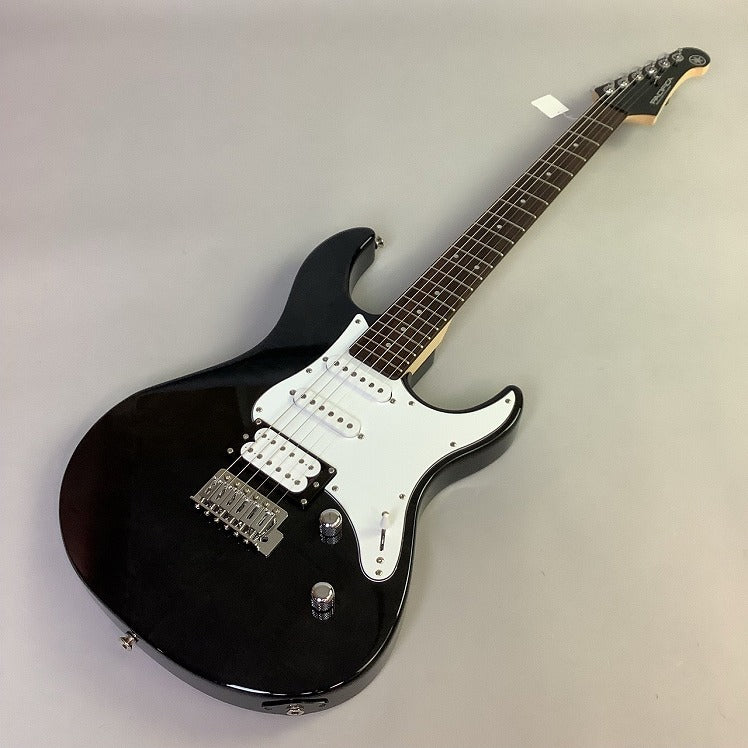 Guitarra Eléctrica Yamaha Pacifica PAC212VQMTBL-Transluced Black