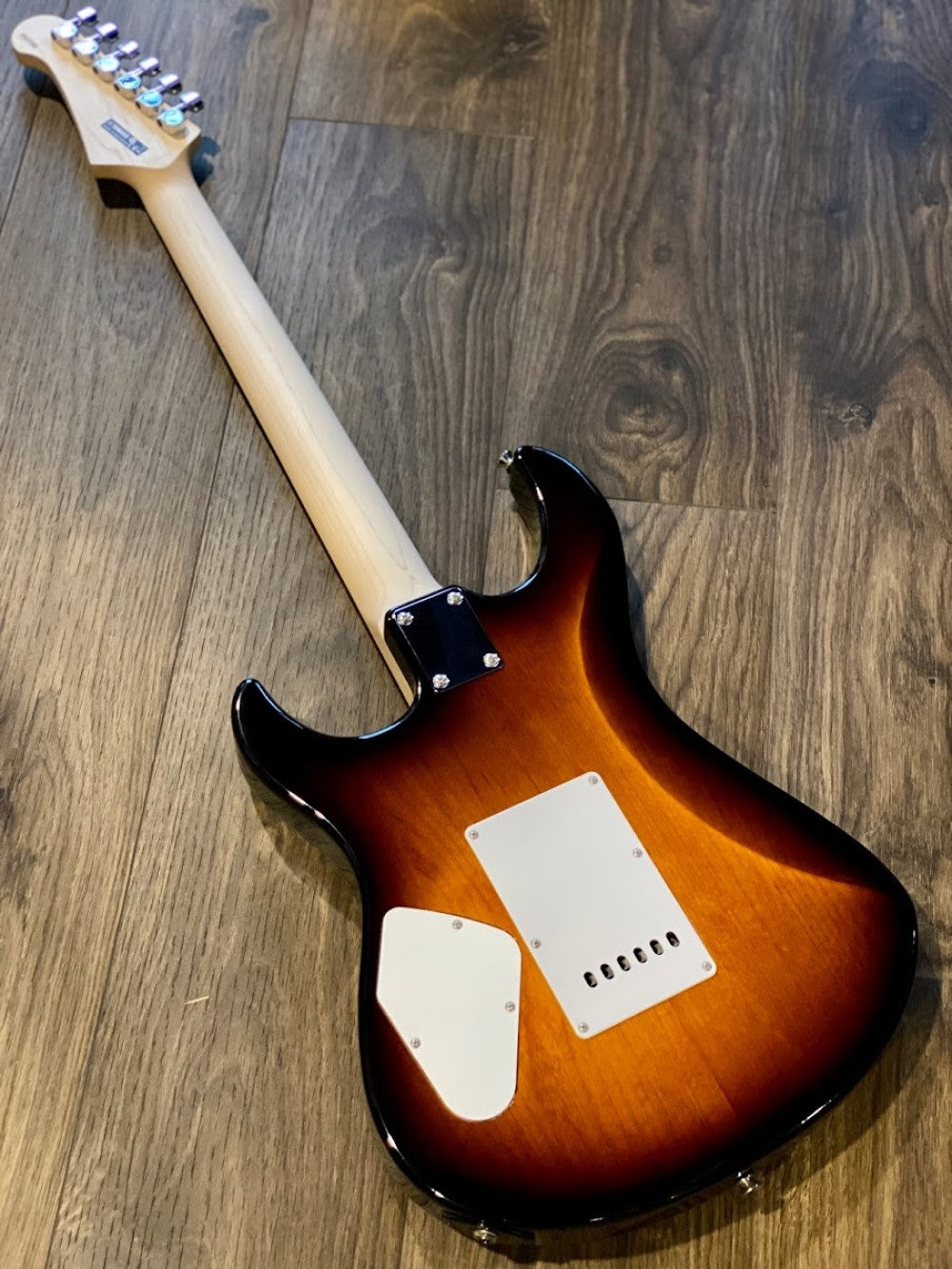 Guitarra Eléctrica Yamaha Pac212vqmtbs Sunburst Gloss