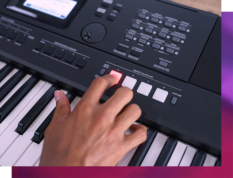 Yamaha PSRE473 de 61 teclas color negro paquete con accesorios