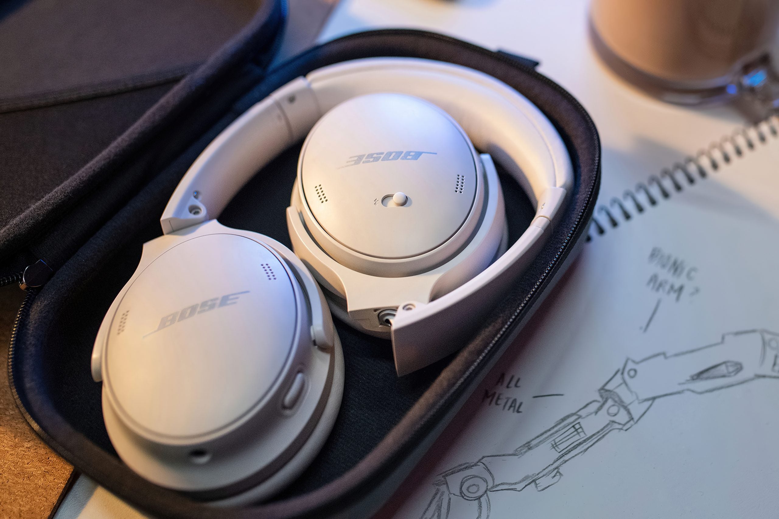 Audífonos Over-Ear Bose QuietComfort 45 Alámbricos e Inalámbricos con cancelación de ruido