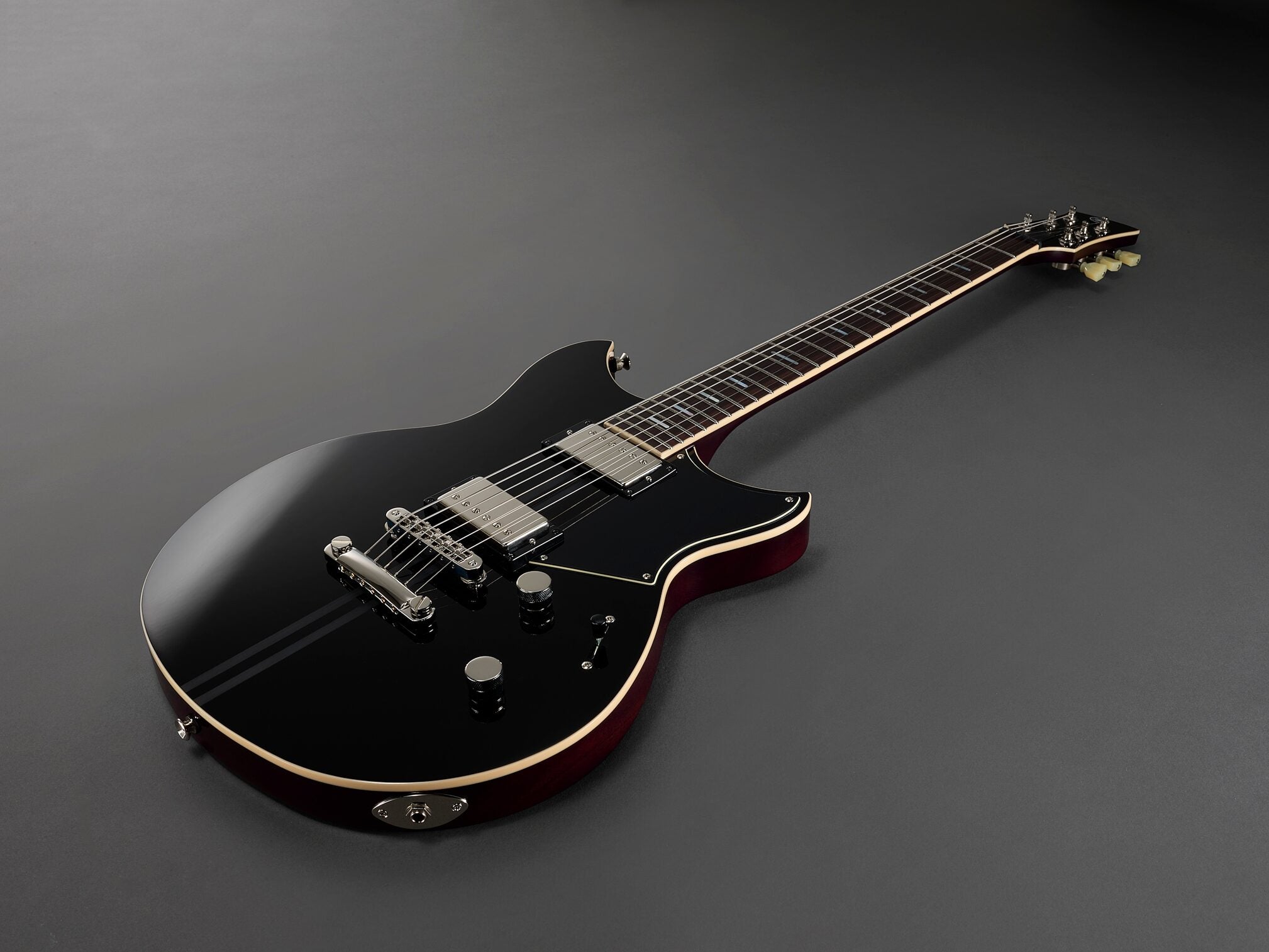 Guitarra Eléctrica C/funda Yamaha Revstar Rss20bl - Negra