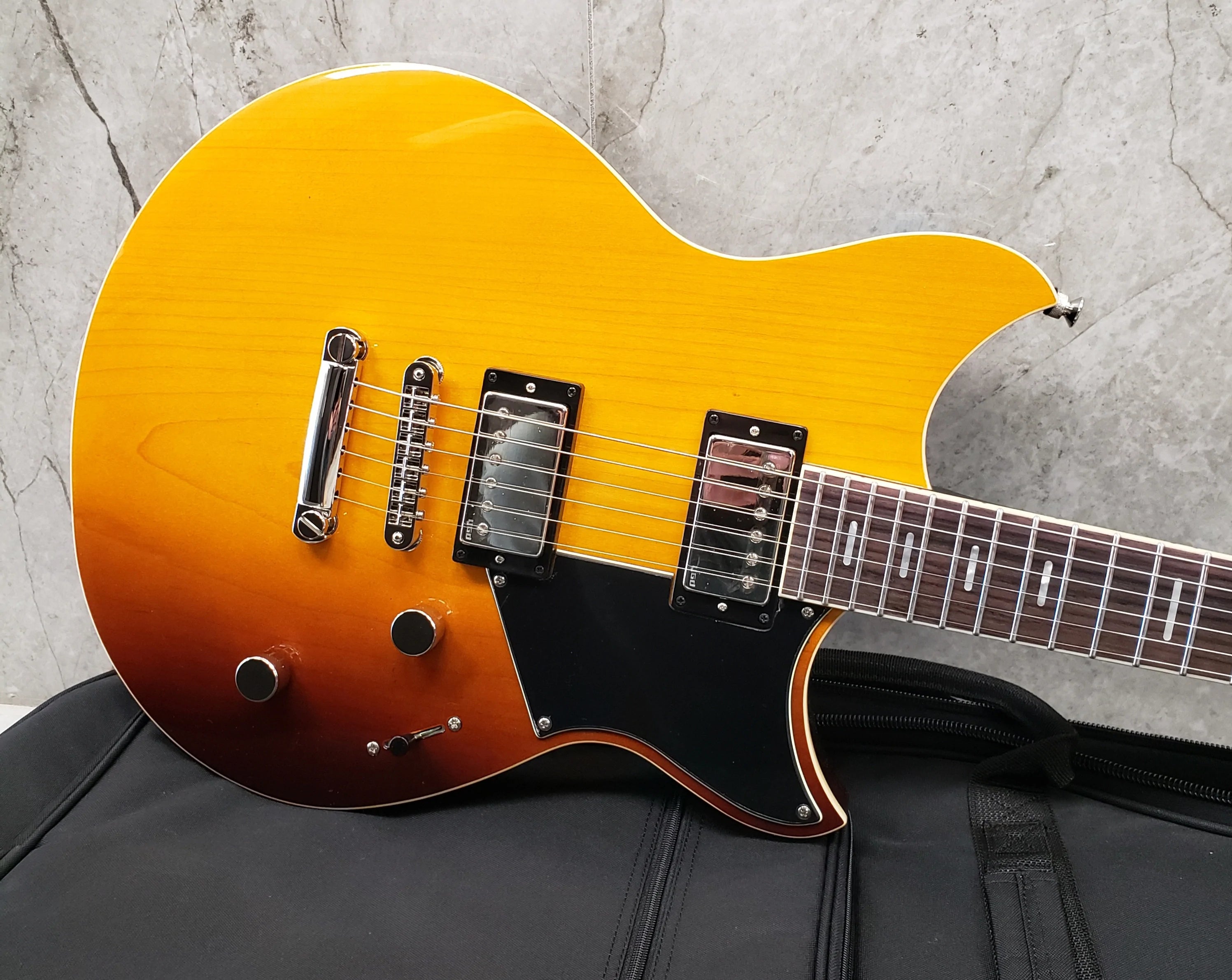 Guitarra Electrica Yamaha Revstar Rss20ssb - Sunburst