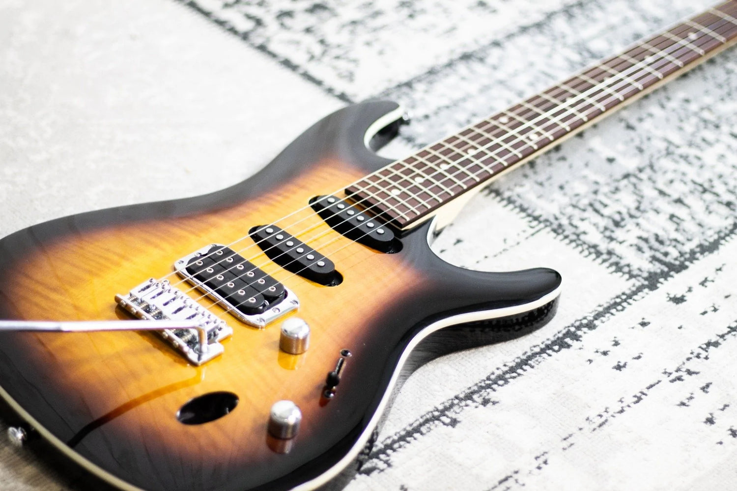 Ibanez SA260FM-VLS Maple/Okoume Violin Sunburst Electric Guitar