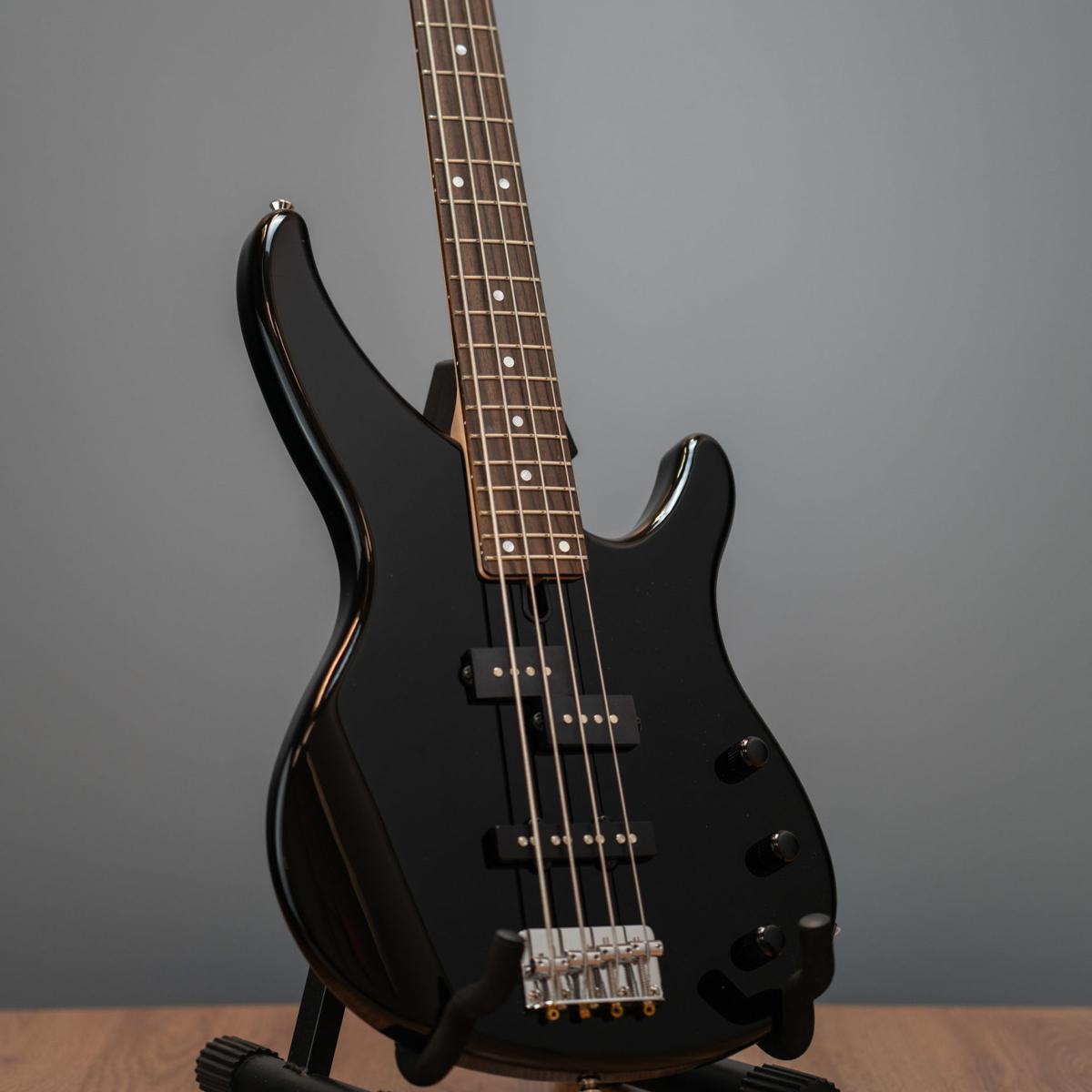 Yamaha de Bajo Eléctrico TRBX174BL, 4 Cuerdas Paquete Basico