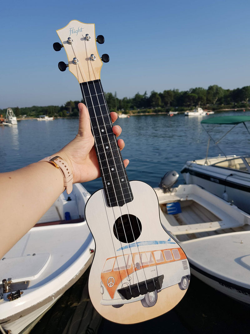 Soprano Ukulele With Case FLIGHT TUS-25BUS.