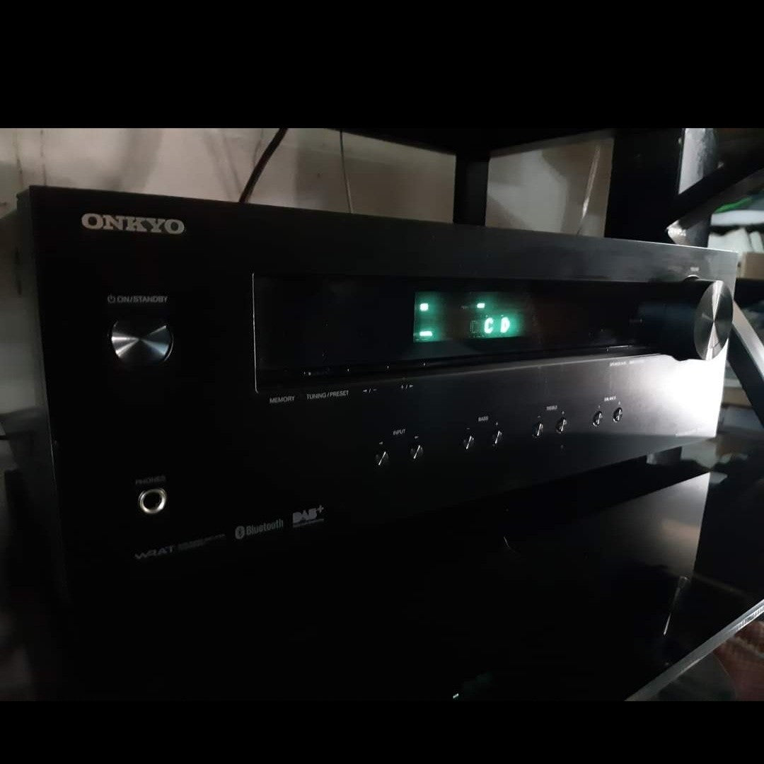 Receptor TX-8220 Onkyo 2 Canales x Canal Onkyo Reproductor CD Bluetooth