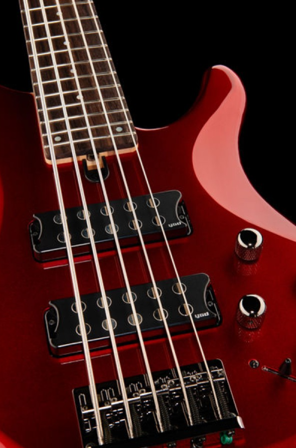 Bajo Eléctrico 5 Cuerdas Activo Yamaha TRBX305CAR Color Rojo