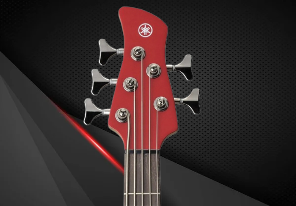 Bajo Eléctrico 5 Cuerdas Activo Yamaha TRBX305CAR Color Rojo