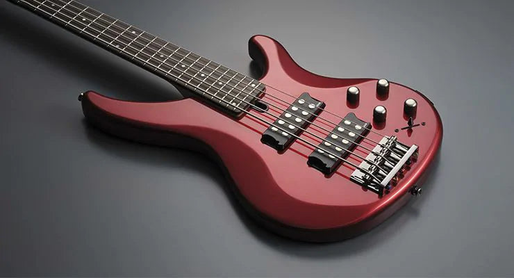 Bajo Eléctrico 5 Cuerdas Activo Yamaha TRBX305CAR Color Rojo