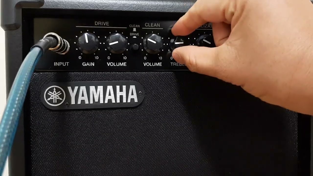 Yamaha Amplificador 15 Watts De Guitarra Ga15 Compacto