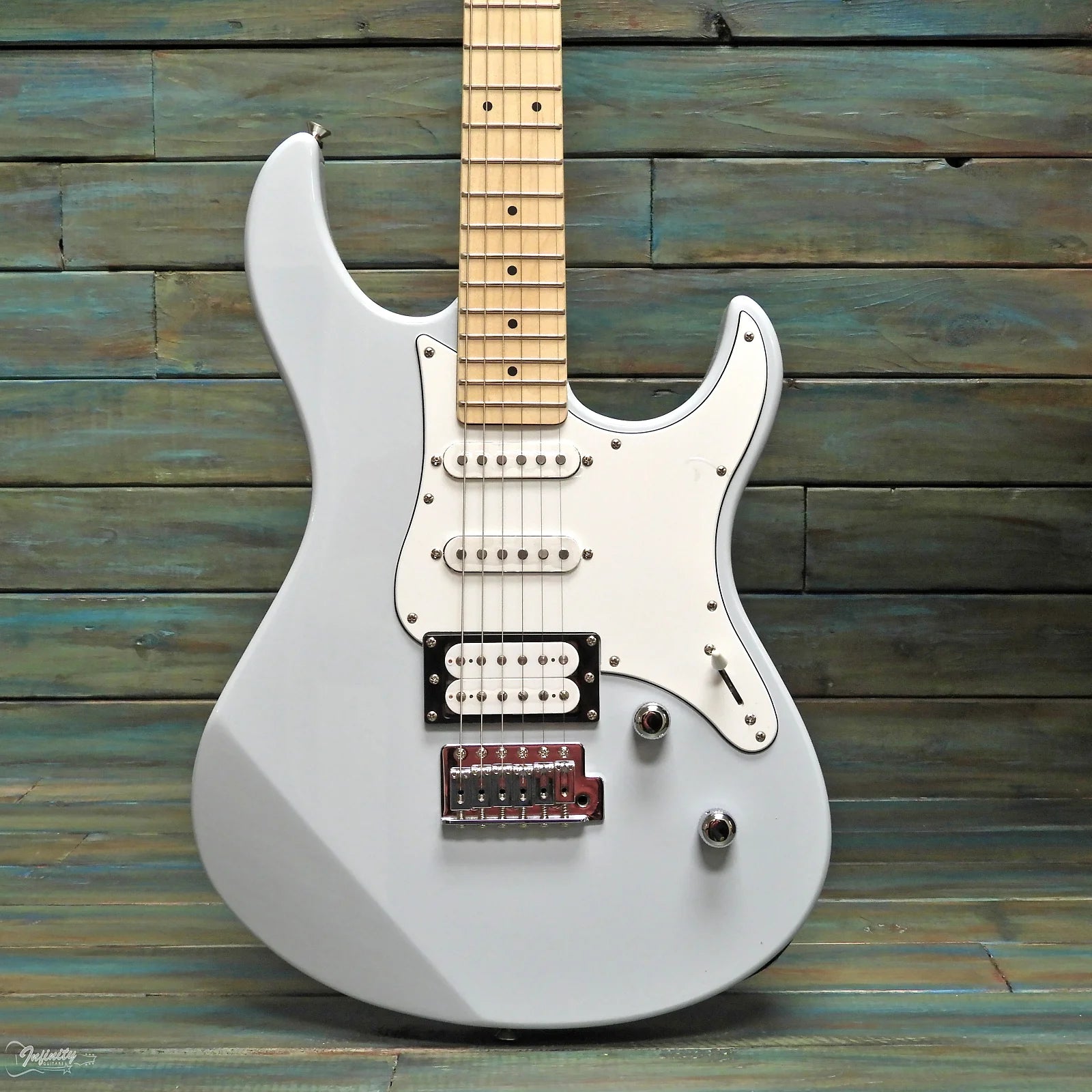 Guitarra Eléctrica Yamaha Pacífica PAC112VMICB-Ice Blue.