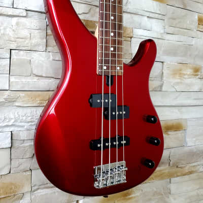 Bajo Yamaha TRBX174RM Eléctrico Pasivo 4 Cuerdas Rojo